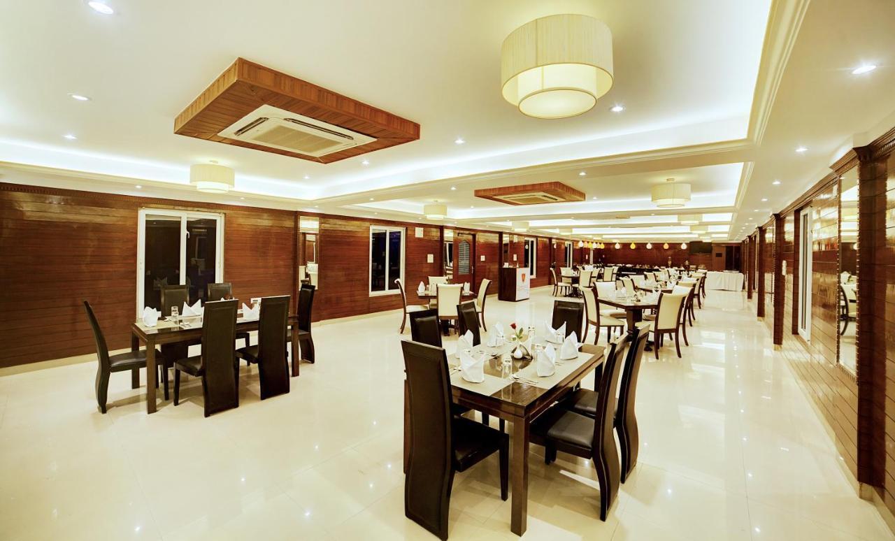 Hotel Voyagers 99 Bangalore Buitenkant foto